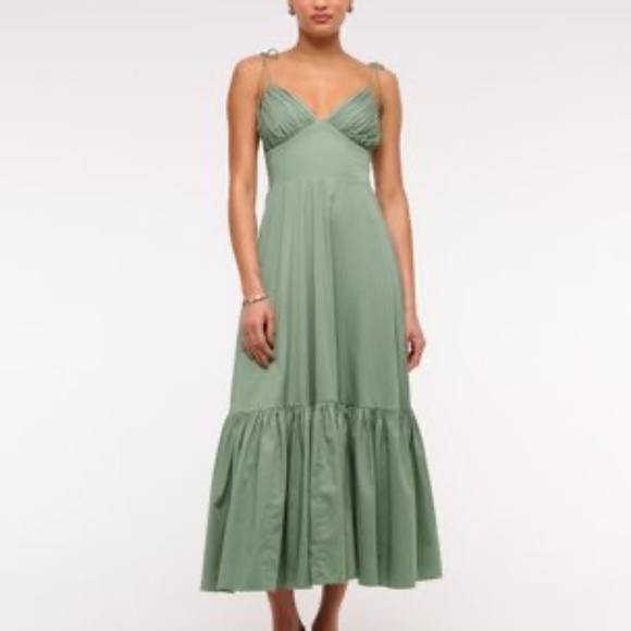 Abercrombie & Fitch Dresses & Skirts - NWT Abercrombie Tie Strap Tiered Maxi Dress - Lush Green L